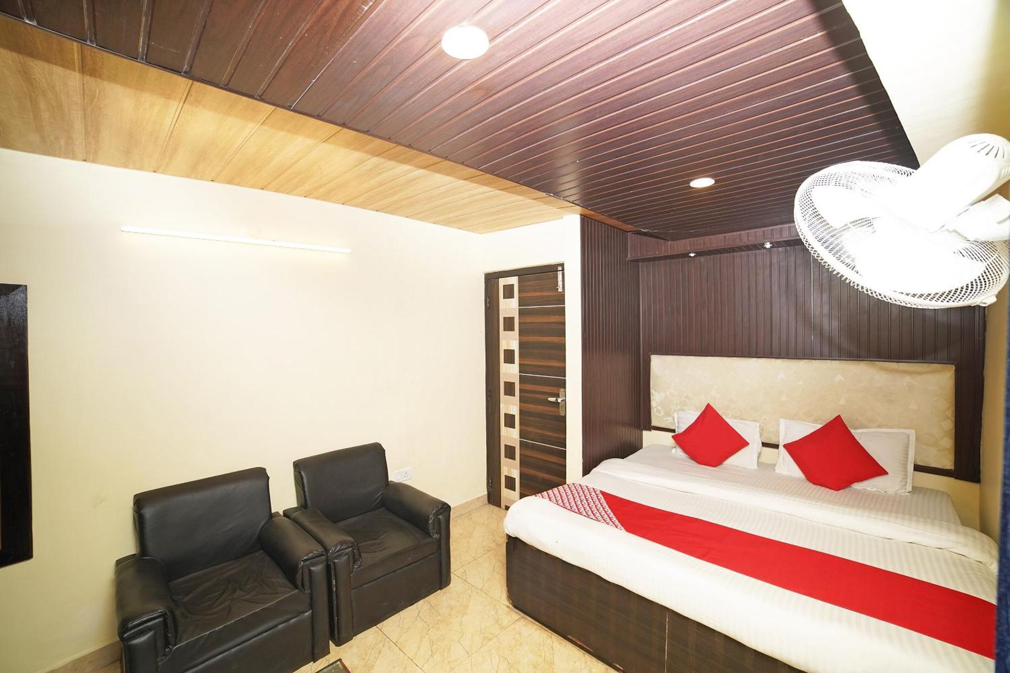 Oyo Flagship 8594 Golden Nest Hotel Nainital Eksteriør billede