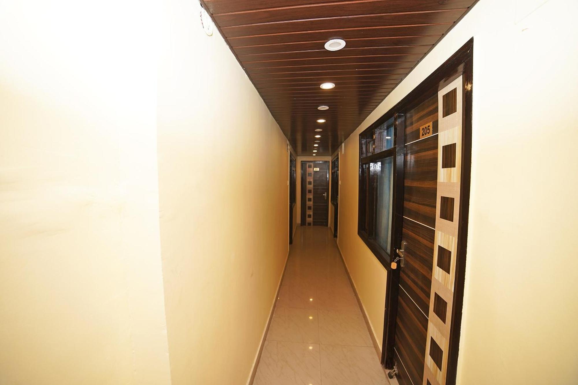 Oyo Flagship 8594 Golden Nest Hotel Nainital Eksteriør billede