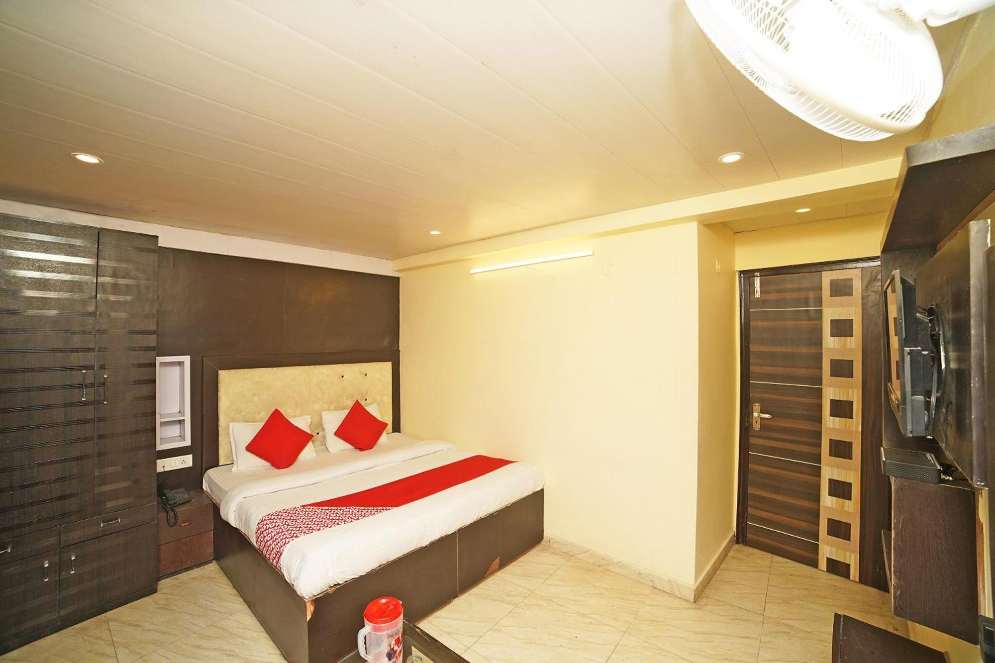 Oyo Flagship 8594 Golden Nest Hotel Nainital Eksteriør billede